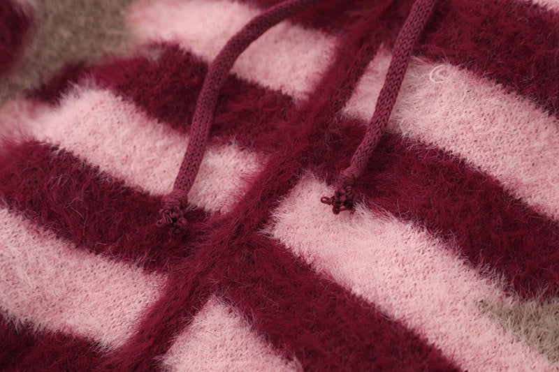 minimalist street knit, unisex streetwear, cozy fashion fit, stylish street outfit, modern aesthetic appeal