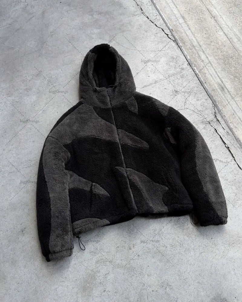 grunge oversized outerwear, photo-ready streetwear, men's streetwear fashion, oversized urban jacket, high quality cold-weath