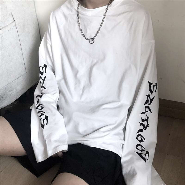 "Stealth Sleeves" Graphic Unisex Streetwear Vintage Women Men Y2K T-Shirt