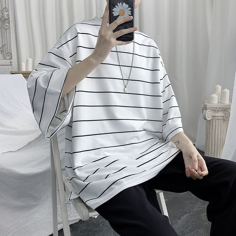 "Striped" Graphic Unisex Streetwear Vintage Women Men Y2K T-Shirt