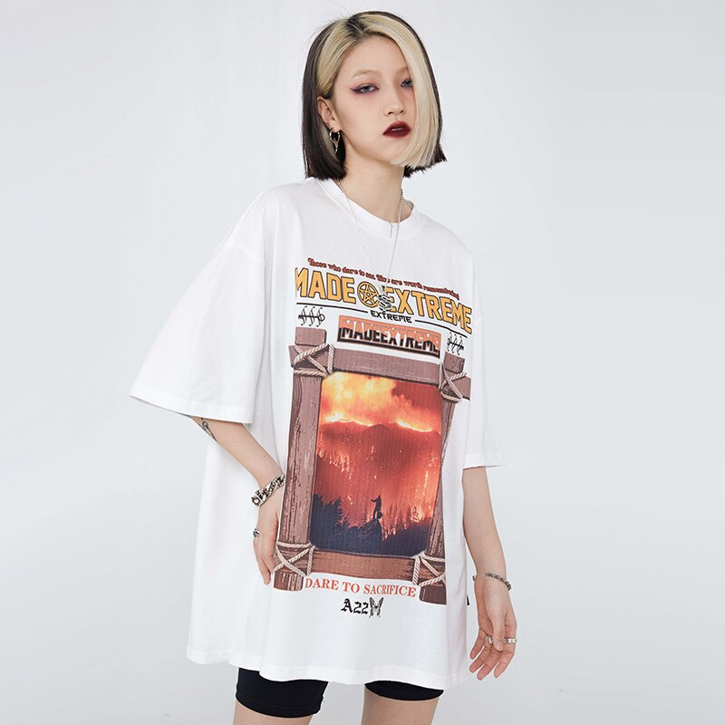 "House Ahead" Graphic Unisex Streetwear Women Men Y2K T-Shirt