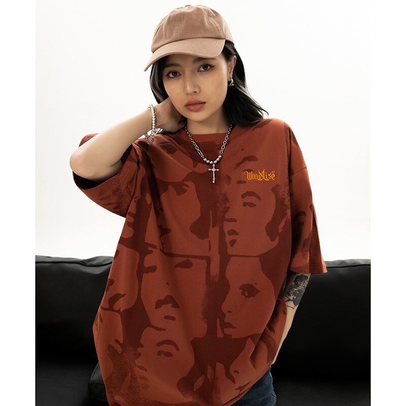 "Red Face" Graphic Unisex Streetwear Vintage Women Men Y2K T-Shirt