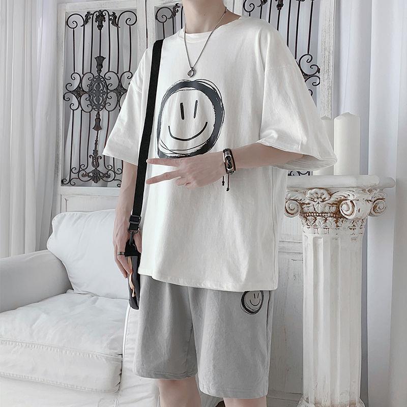 "Showing Stripes" Graphic Unisex Streetwear Vintage Women Men Y2K T-Shirt