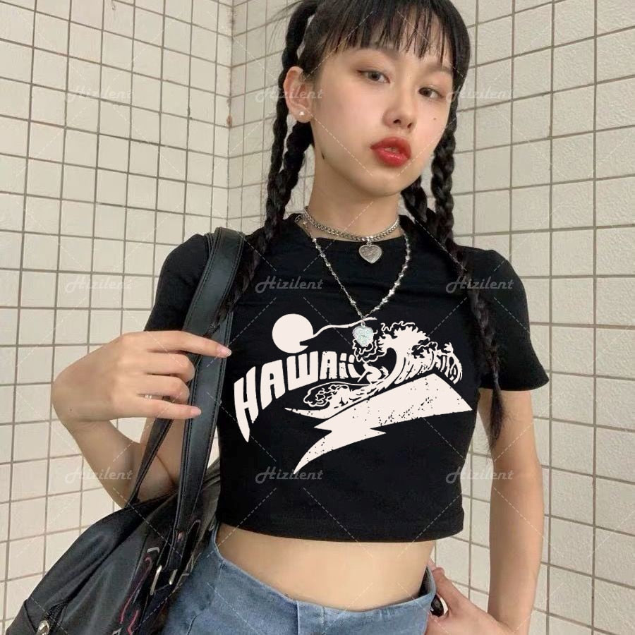 "Red Waves" Graphic Unisex Streetwear Vintage Women Men Y2K T-Shirt