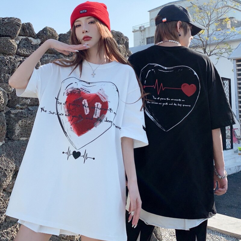 "Red Target" Graphic Unisex Streetwear Vintage Women Men Y2K T-Shirt