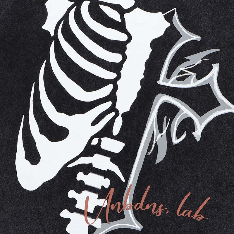 "Skeleton Cross" Graphic Unisex Streetwear Vintage Women Men Y2K T-Shirt