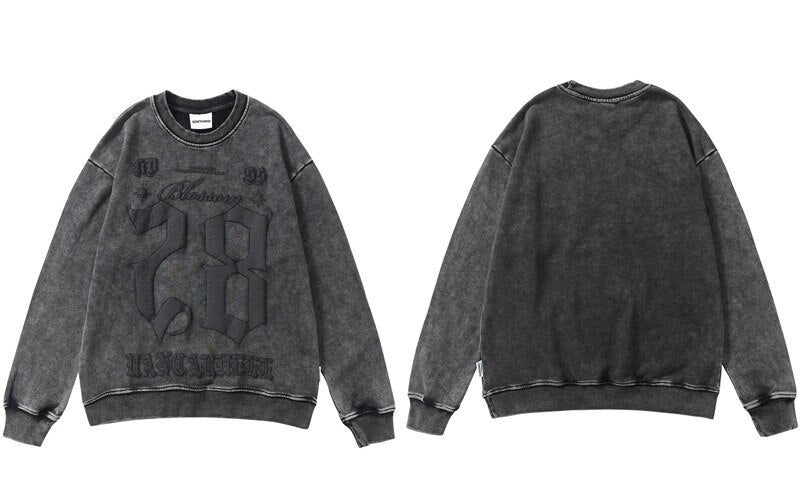 "Just 28" Graphic Unisex Streetwear Vintage Women Men Y2K Sweatshirt