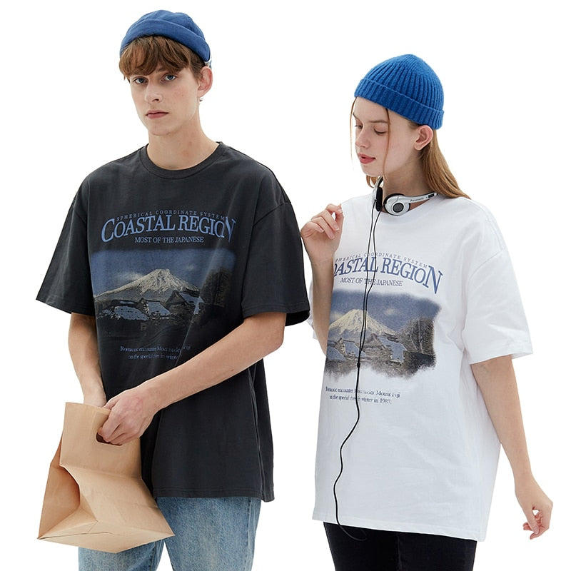 "Mountain Top" Graphic Unisex Streetwear Vintage Women Men Y2K T-Shirt