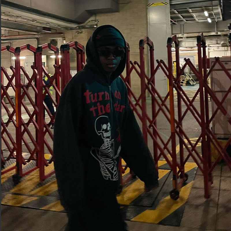 "Skelter" Zip Up Graphic Unisex Streetwear Vintage Women Men Y2K Hoodie